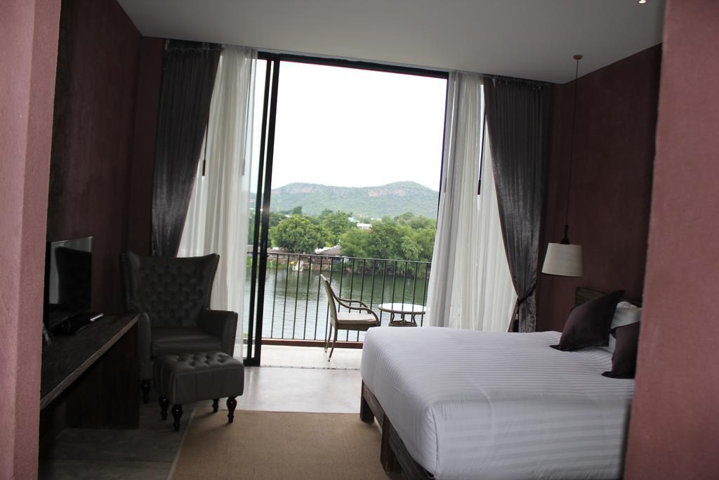 The Glory River Kwai Hotel Kanchanaburi Extérieur photo