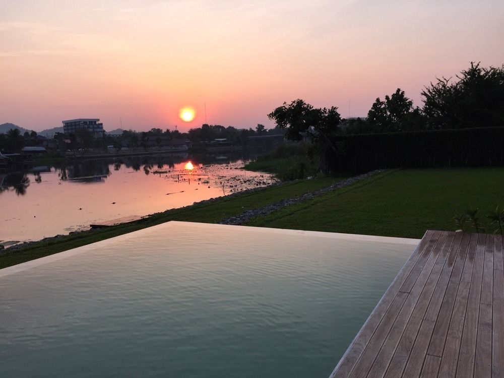 The Glory River Kwai Hotel Kanchanaburi Extérieur photo